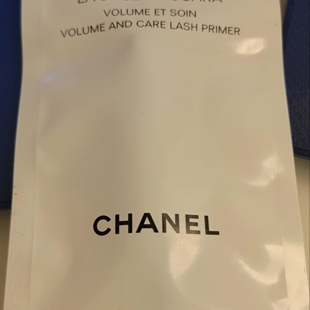 Chanel la base mascara
